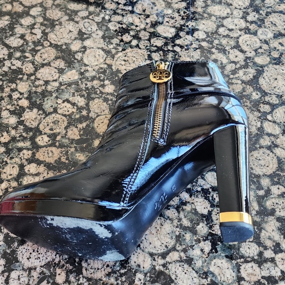 Tory Burch Patent Leather Booties - Black - Size 8 - Picture 9 of 16